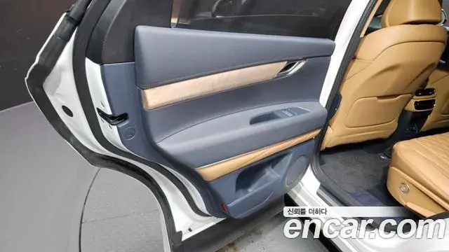 Genesis GV80 2020 — Photo 28/32