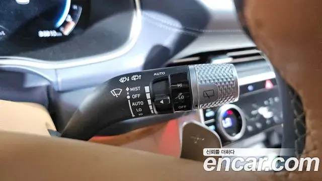 Genesis GV80 2020 — Photo 30/32