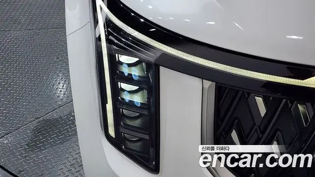 Kia Carnival 2024 — Şəkil 35/38