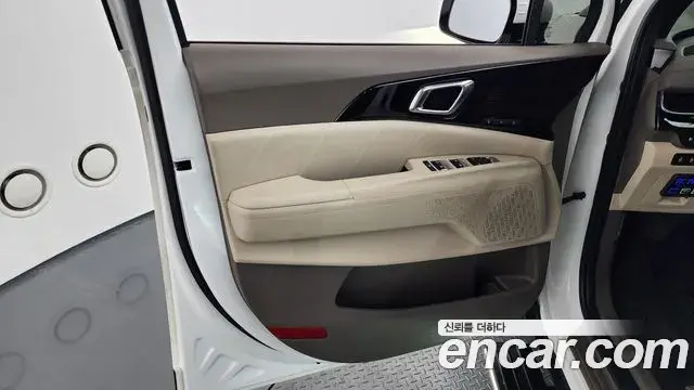 Kia Carnival 2024 — Şəkil 12/38
