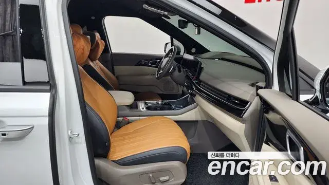 Kia Carnival 2024 — Şəkil 7/38