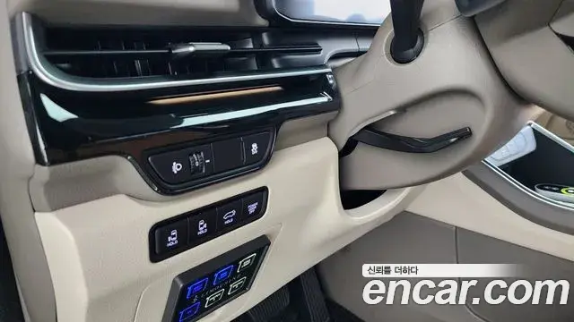 Kia Carnival 2024 — Şəkil 21/38