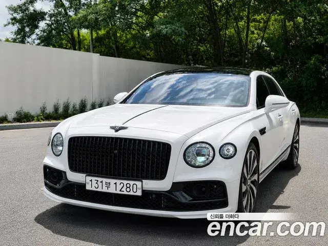 Bentley Flying Spur 2022 — Photo 4/20