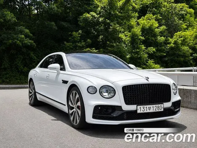Bentley Flying Spur 2022 — Photo 15/20