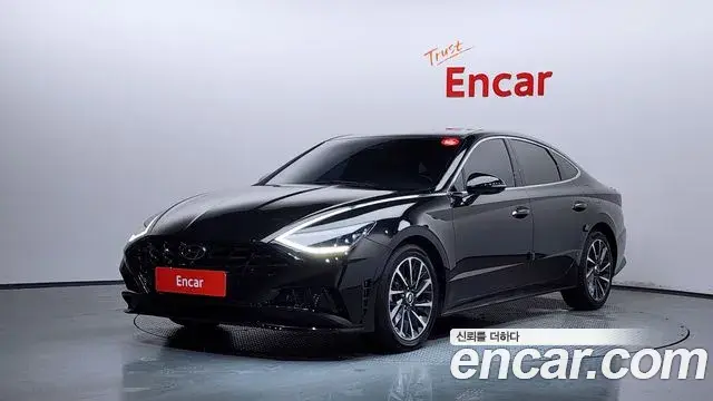 Hyundai Sonata 2021 — Фото 1/20
