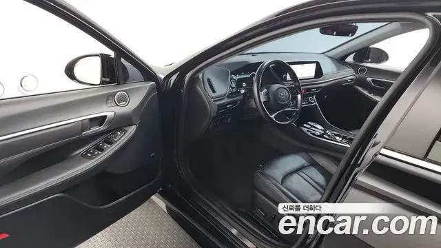 Hyundai Sonata 2021 — Фото 10/20