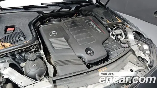 Mercedes-Benz E-Class 2022 — Photo 28/37