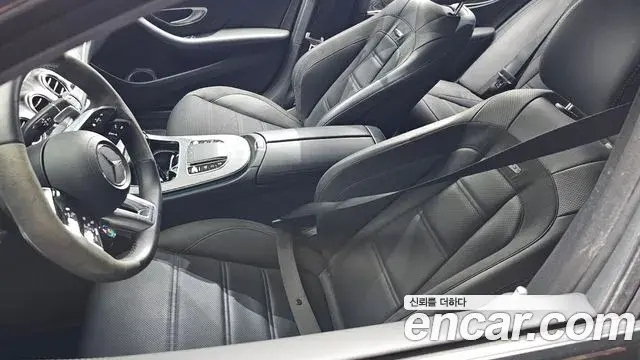 Mercedes-Benz E-Class 2022 — Photo 22/37
