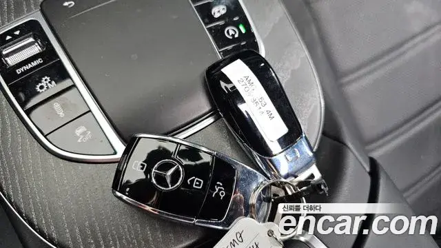 Mercedes-Benz E-Class 2022 — Photo 14/37