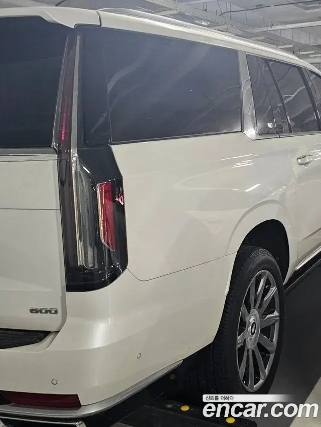 Cadillac Escalade 2022 — Şəkil 5/10