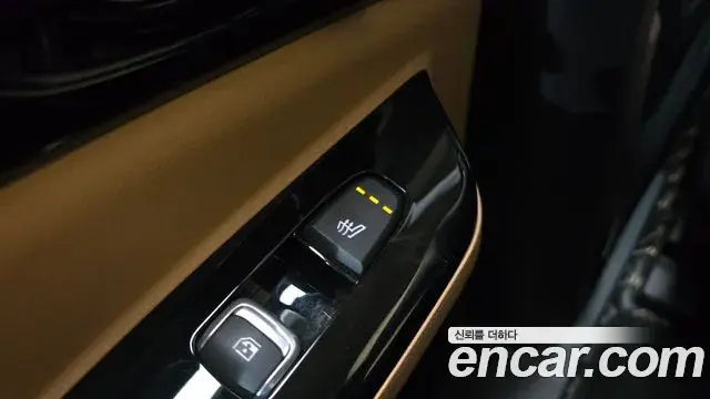 Kia Carnival 2022 — Фото 18/20