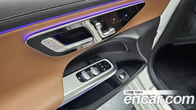 Mercedes-Benz E-Class 2025 — Фото 18/20