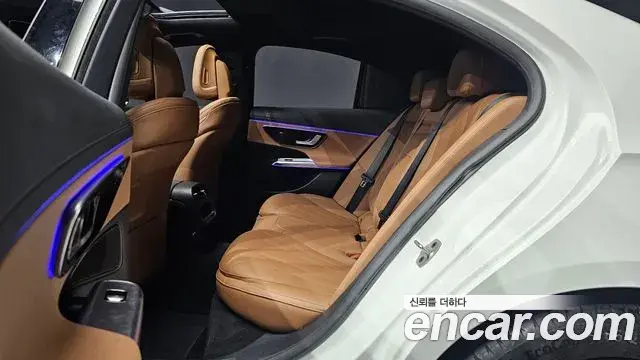 Mercedes-Benz E-Class 2025 — Şəkil 36/37
