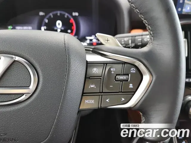 Lexus LX 2025 — Фото 12/20