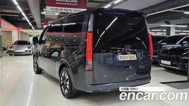 Hyundai Staria 2024 — Photo 3/20