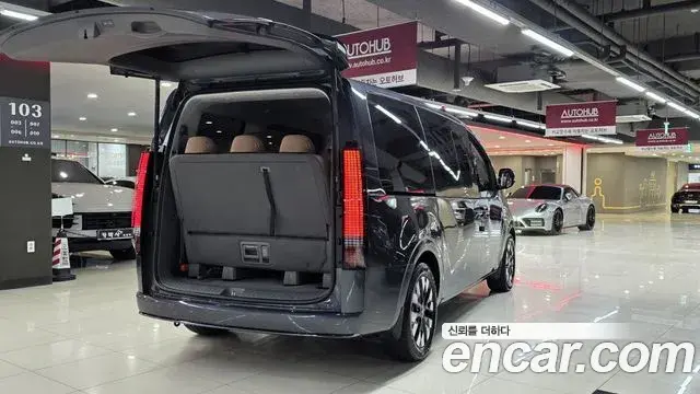 Hyundai Staria 2024 — Photo 10/20