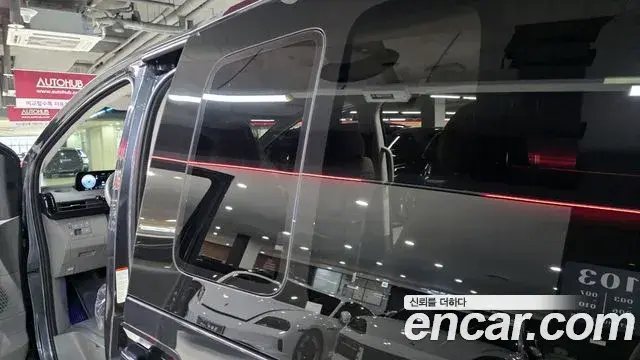 Hyundai Staria 2024 — Photo 12/20