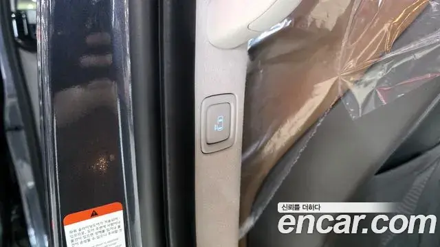 Hyundai Staria 2024 — Photo 17/20