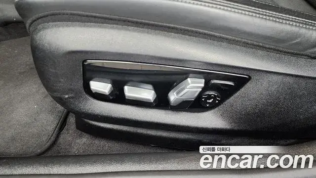 BMW 5 Series 2020 — ფოტო 23/31