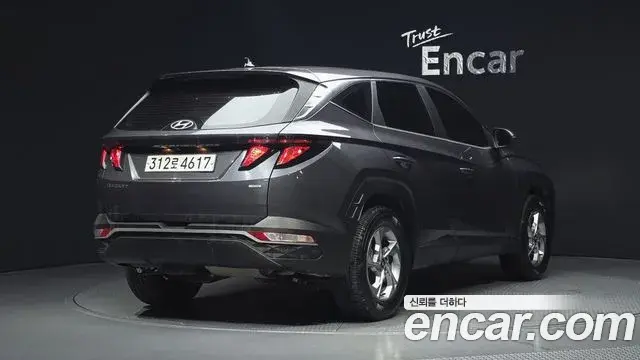 Hyundai Tucson Hybrid 2021 — ფოტო 8/20