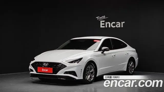 Hyundai Sonata 2021 — Фото 1/20