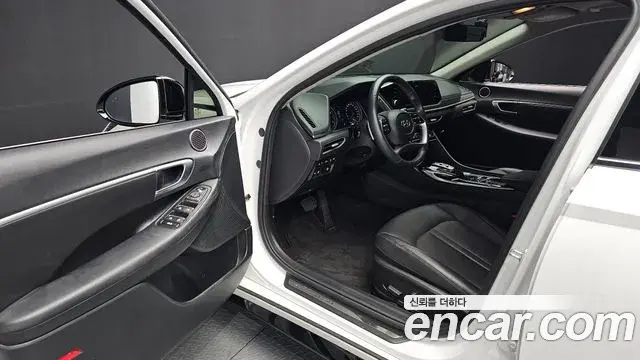 Hyundai Sonata 2021 — Фото 10/20