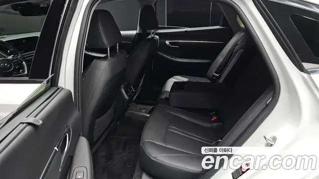 Hyundai Sonata 2021 — Фото 11/20