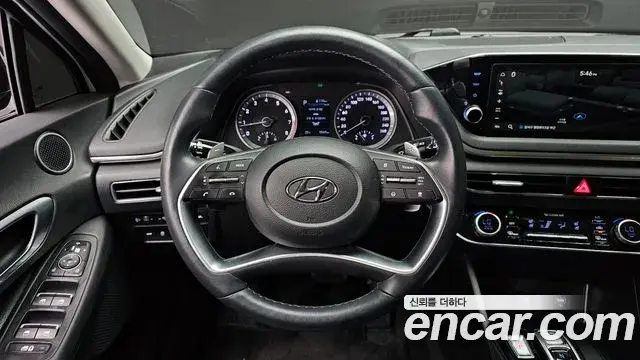 Hyundai Sonata 2021 — Фото 13/20