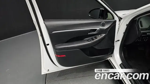 Hyundai Sonata Hybrid 2021 — Şəkil 19/36
