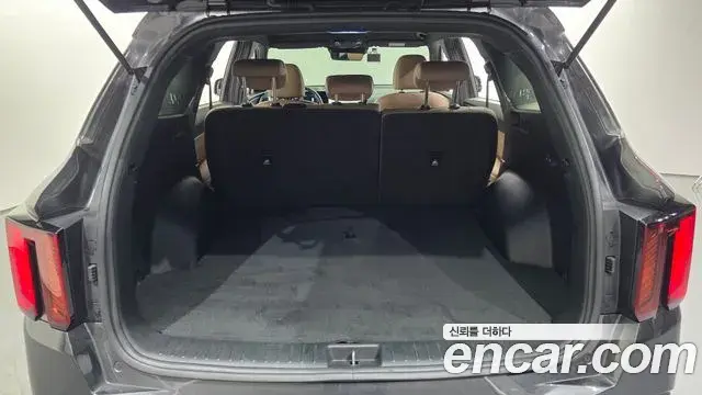 Kia Sorento 2024 — ფოტო 19/20