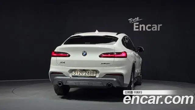 BMW X4 2020 — Фото 4/20