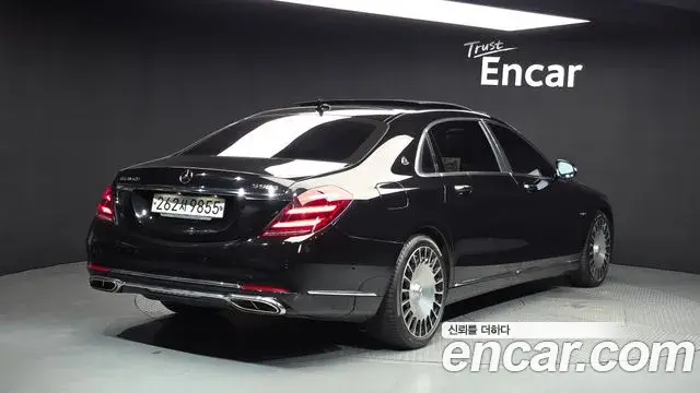 Mercedes-Benz S-Class 2019 — Photo 6/20