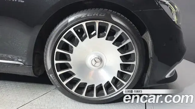 Mercedes-Benz S-Class 2019 — Photo 1/20