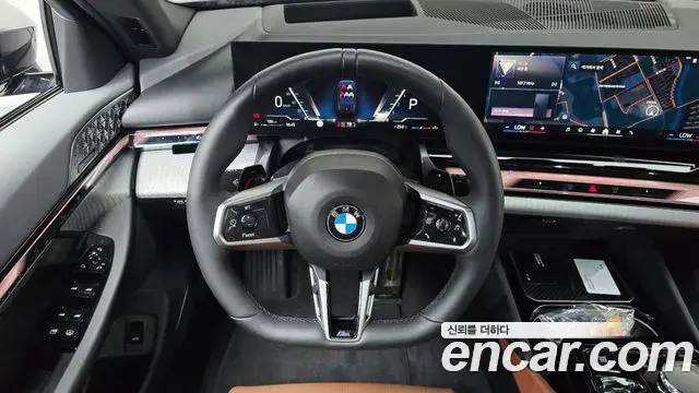 BMW 5 Series 2025 — Фото 13/20