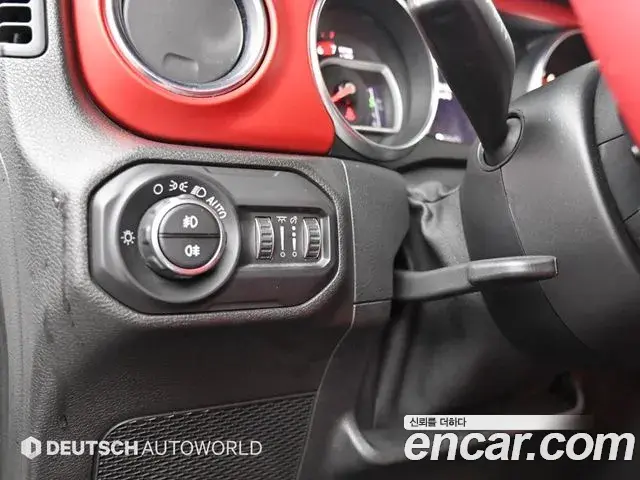 Jeep Wrangler 2020 — ფოტო 17/20