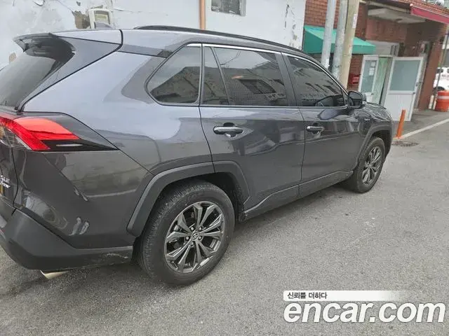 Toyota RAV4 2025 — Şəkil 6/7