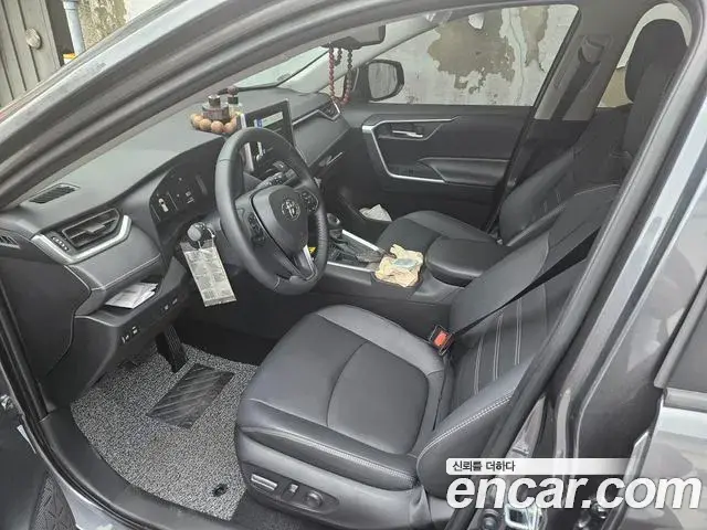 Toyota RAV4 2025 — Şəkil 2/7