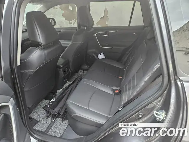 Toyota RAV4 2025 — Şəkil 4/7