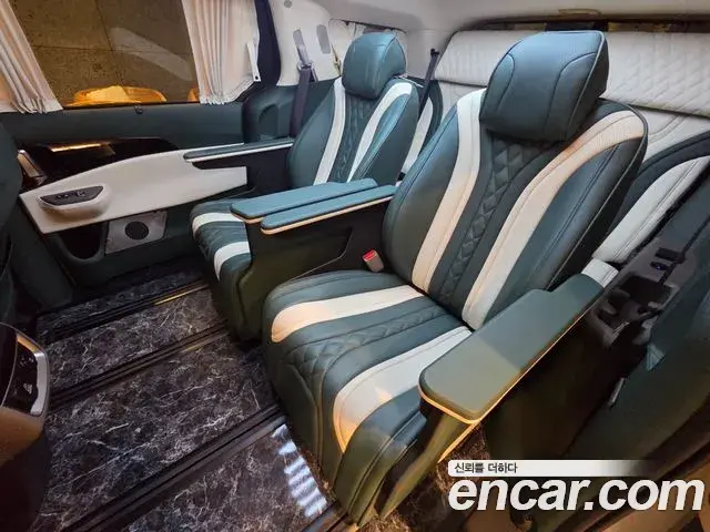 Kia Carnival 2024 — Şəkil 35/36