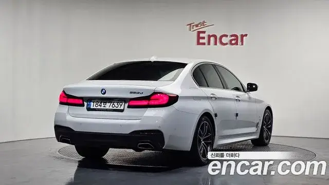 BMW 5 Series 2021 — Photo 34/34
