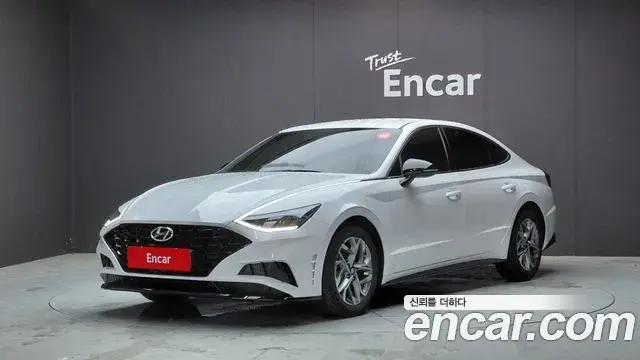 Hyundai Sonata Hybrid 2022 — ფოტო 11/28