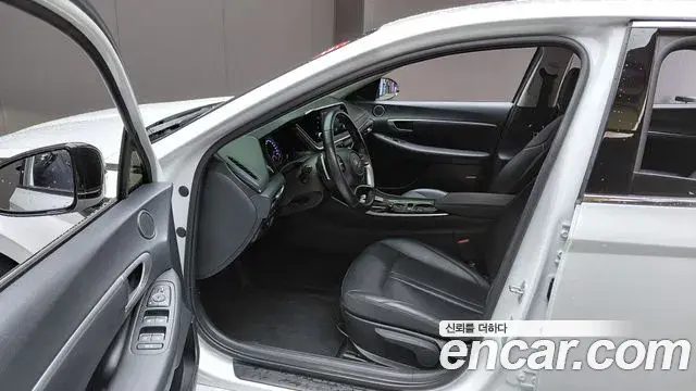Hyundai Sonata Hybrid 2022 — ფოტო 4/28