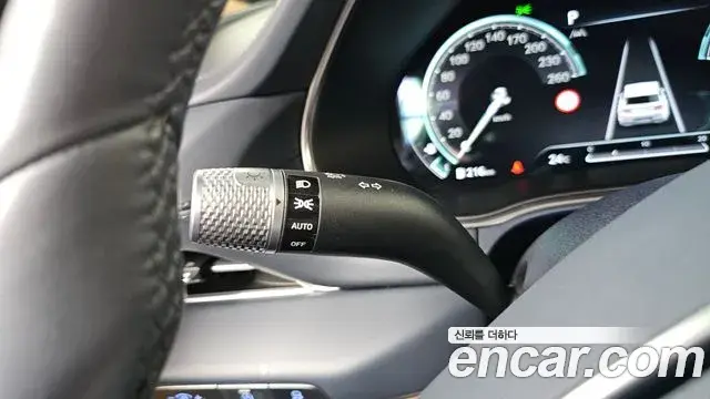 Genesis GV80 2023 — ფოტო 32/35