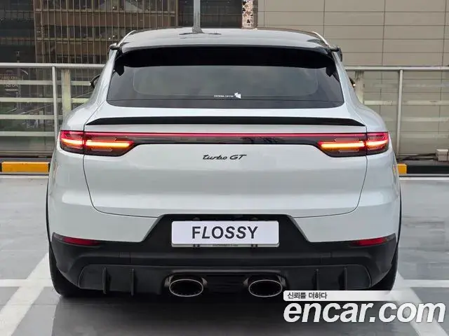 Porsche Cayenne 2022 — Photo 12/20