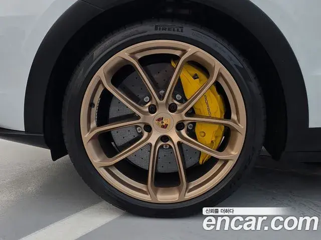 Porsche Cayenne 2022 — Photo 4/20