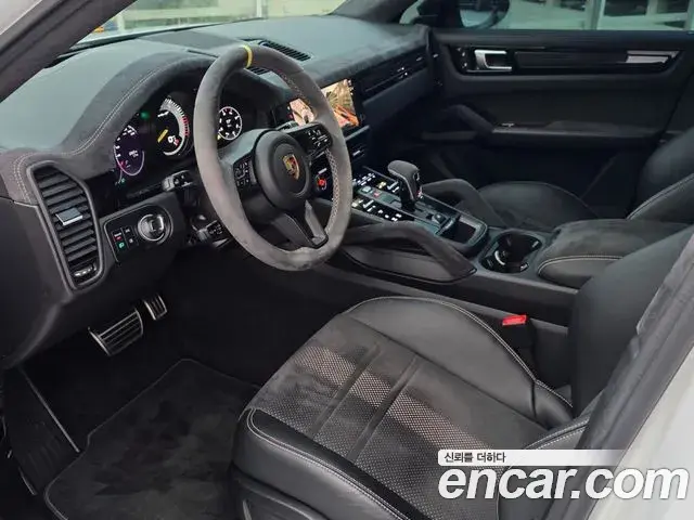 Porsche Cayenne 2022 — Photo 10/20
