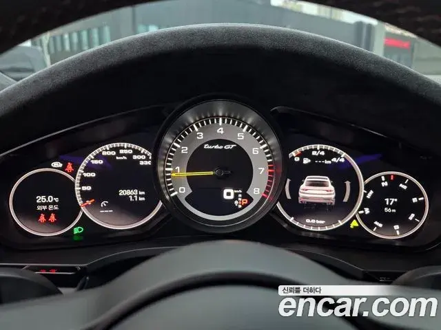 Porsche Cayenne 2022 — Photo 7/20