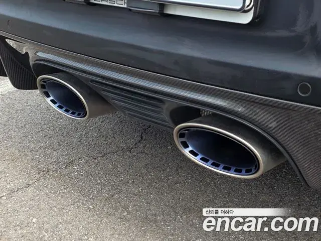 Porsche Cayenne 2022 — Photo 18/20