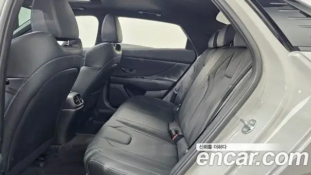 Hyundai The New Avante Hybrid 2022 — ფოტო 33/34