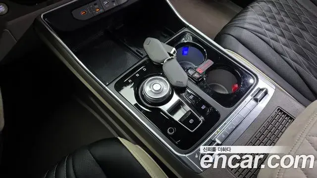 Kia Carnival 2024 — Фото 8/20